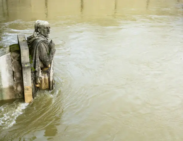 Photo of View from above of the statue 