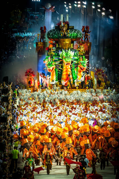 carnaval - brazil - colorful costumes and allegories - rio carnival imagens e fotografias de stock