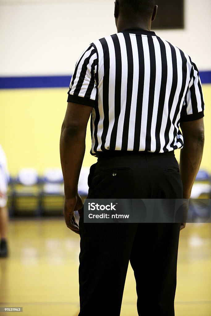 Ref debout - Photo de Arbitre - Officiel sportif libre de droits