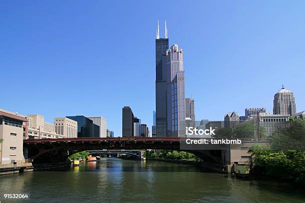 Centro Di Chicago 3105 - Fotografie stock e altre immagini di Acqua - Acqua, Affari, Ambientazione esterna