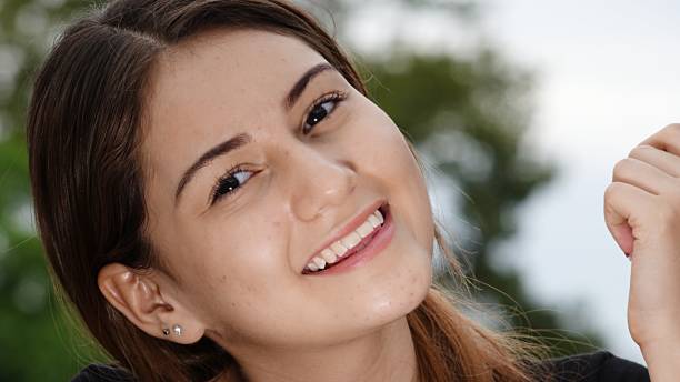 istock Youthful Girl Smiling 915321348