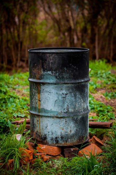 istock Barrel, garden. Toned photo. 915324936