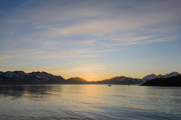 istock Sunrise on South Georgia 915362616