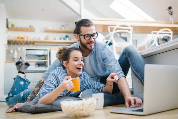 istock Watching movie 915391310