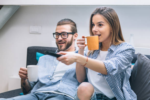 istock Watchnig tv 915391722