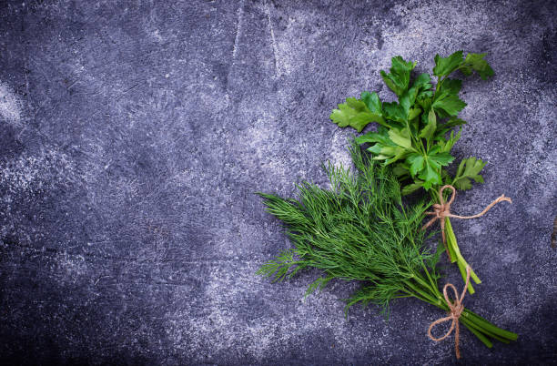 istock Bunch of fresh parsley and dill 915399914
