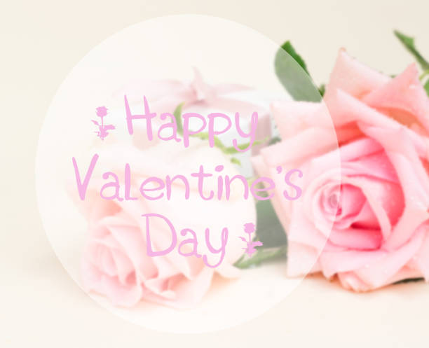 istock Pink blooming roses on wood 915414508