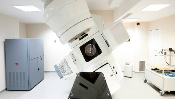 istock radiation therapy for cancer treatment in linear acelerator 915418430