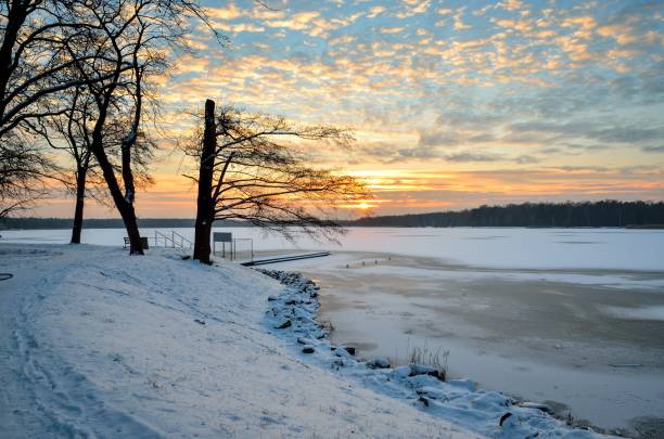 istock Afternoon winter landscape. 915424938