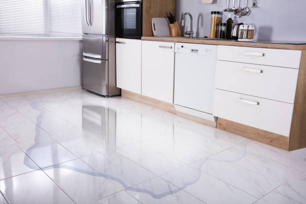 istock Close-up Of Wet Floor 915461904