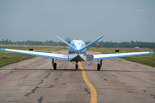 istock Taxiing Aircraft 91546319