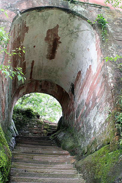 istock old hole of door 91552967