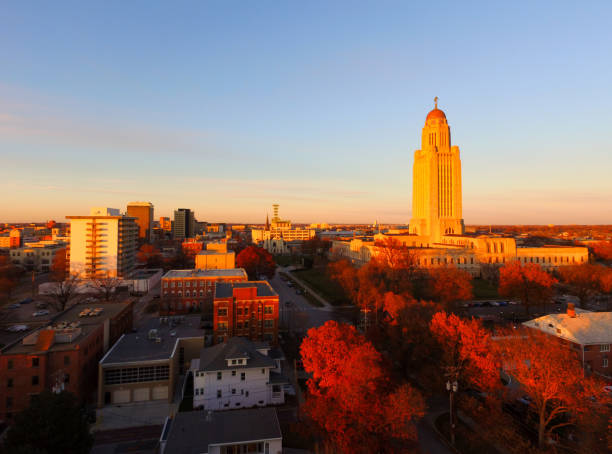 istock Fall Color Orange Tree Leaves Nebraska State Capital Lincoln 915553128