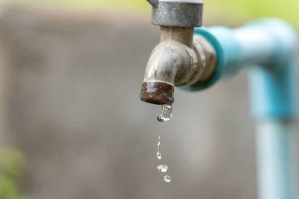 istock Faucet with a water drop / Water consumption concept 915563138