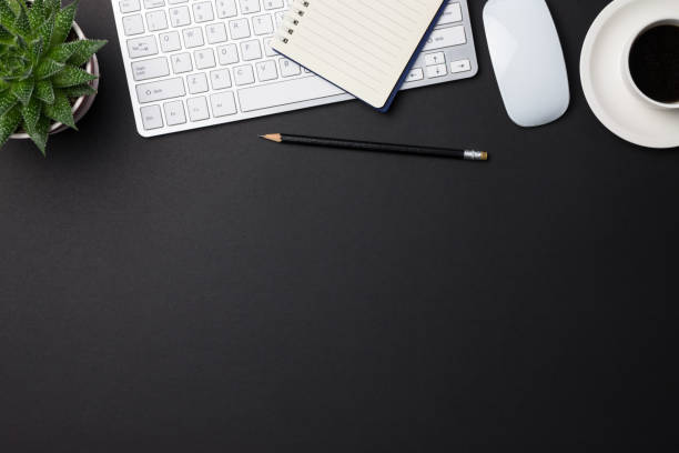 istock Office supplies at the table 915574140