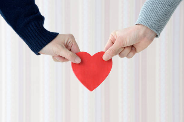 istock Good relationship between man and woman 915578834