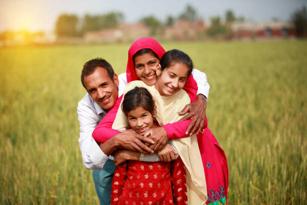 istock Cheerful family Portrait 915583006