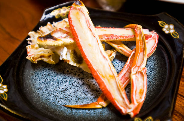 Echizen crab is famous as the local taste of Fukui prefecture, and it reaches the season in winter.This is a grilled crab.