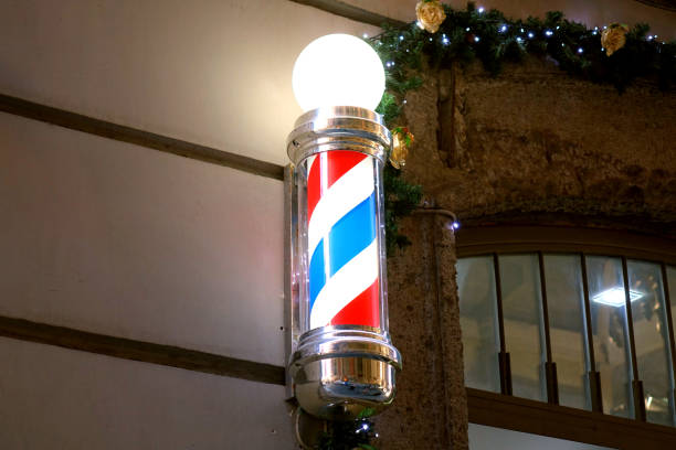 istock Old Fashion Barber Pole 915589482