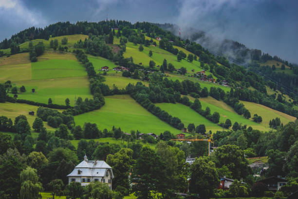 istock Zell am See Mountainside Homes 915594258