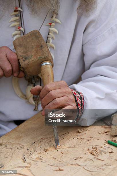 Rzeźby W Drewnie Maestro - zdjęcia stockowe i więcej obrazów Artysta - Artysta, Budować, Ciąć