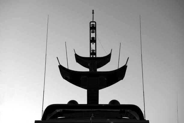 radar communication and navigation system  tower on a luxurious yacht - sea safety antenna radar imagens e fotografias de stock