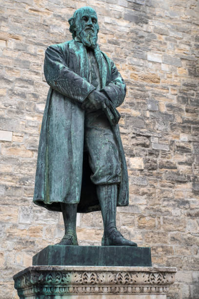 istock William Barnes Statue in Dorchester, UK 915626354