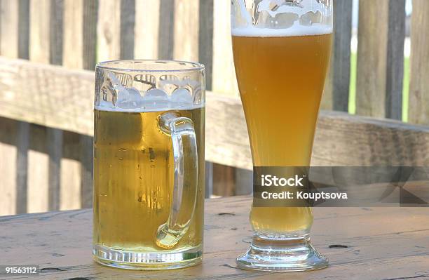 Foto de Helles E Weissbier e mais fotos de stock de Alemanha - Alemanha, Amarelo, Assistência