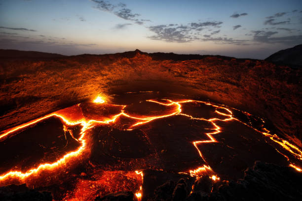 vulcano erta ale etiopia - sulfuric foto e immagini stock