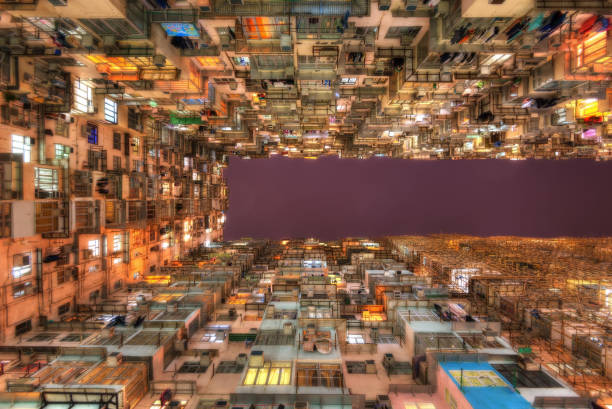 istock Hong Kong Crowded Living 915681130