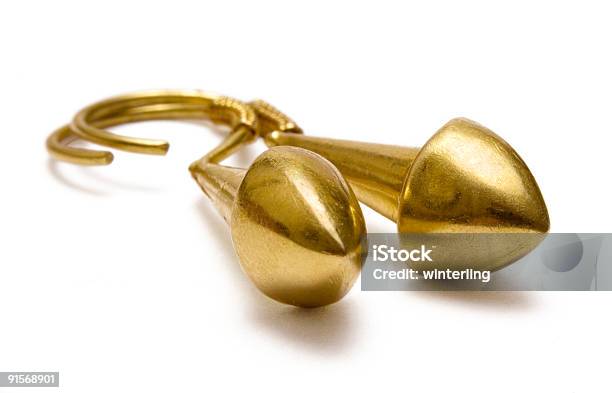 Foto de Brincos De Ouro Macro e mais fotos de stock de Amizade - Amizade, Brinco, Figura para recortar