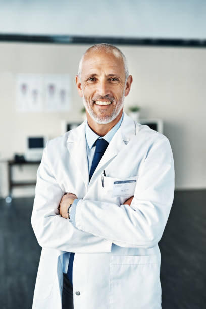 istock He's always confident and willing to help 915690980