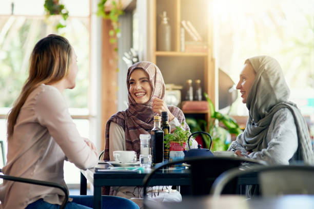 istock On today's menu: Good friends and good times 915727756
