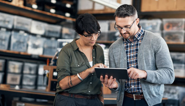 istock Growing a workshop? There's an app for that 915728918