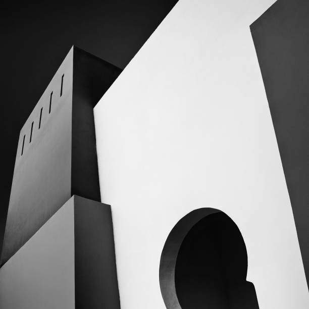 istock Abstract detail of oriental architecture. 915739798