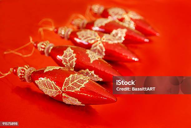 Rojo De Navidad Foto de stock y más banco de imágenes de Adorno de navidad - Adorno de navidad, Celebración - Ocasión especial, Color - Tipo de imagen