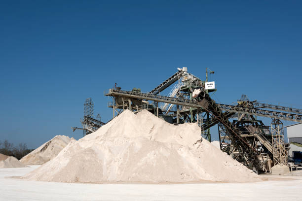 istock Gravel factory 915759914