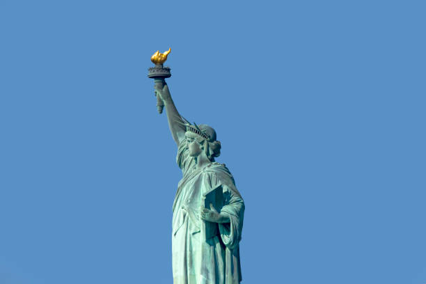istock statue of liberty 915760580