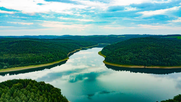 aerial view of the wiehltalsperre - wiehl dam - germany reservoir water tree imagens e fotografias de stock