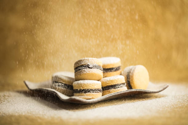 食欲をそそるサンドイッチ クッキー - biscotti jam biscuit cookie biscuit ストックフォトと画像