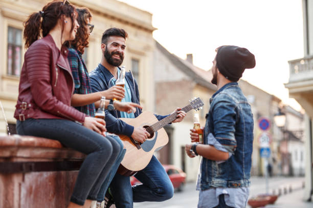 istock Group of young friends 915783550