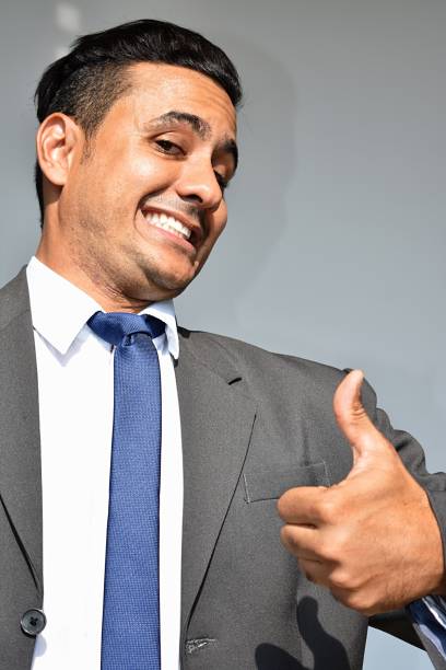 istock Latino Business Man And Confidence 915798938