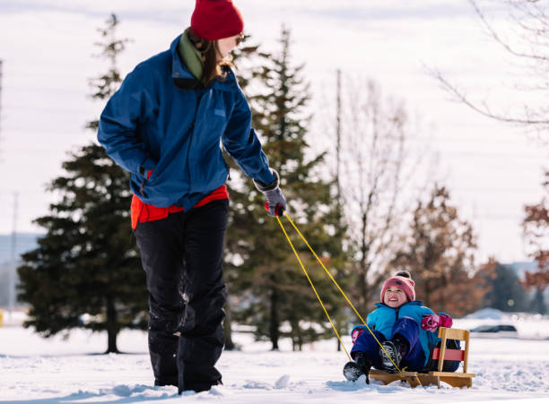 istock Winter Fun outdoors 915815408