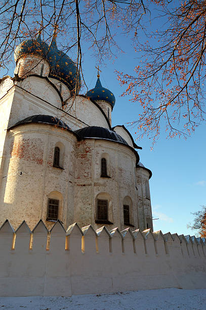 istock the old russian cathedral 91583605