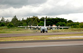 old-flugzeug-auf-der-startbahn-rollen.jpg?b=1&s=170x170&k=20&c=49PG29l7CHvOynTK3ZkgcepmV-UMRYsFyn4HFx7M6gM=