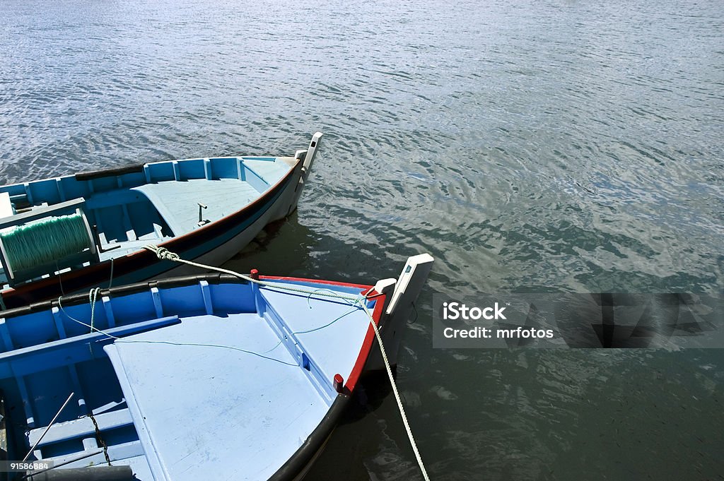 停泊するボート - カラー画像のロイヤリティフリーストックフォト