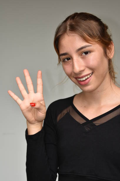 istock Young Girl Counting 915889854