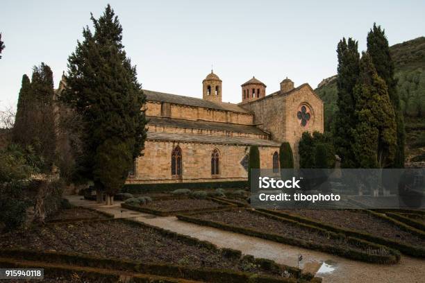 Fontfroide Abbey Stock Photo - Download Image Now - Abbey - Monastery, Church, Formal Garden