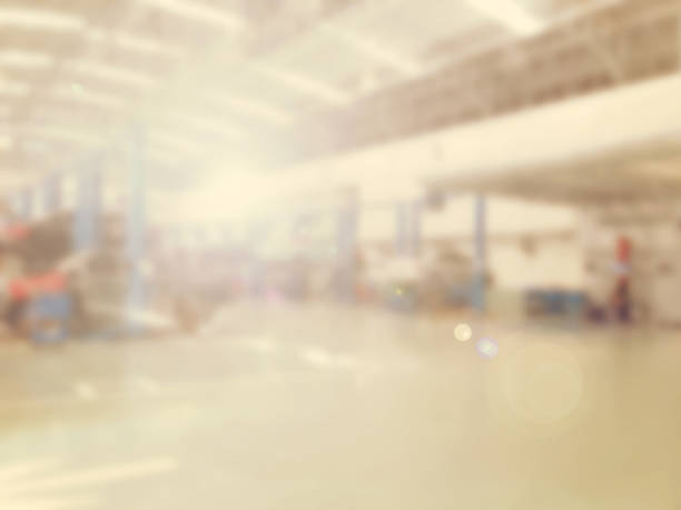 istock car repair service centre blurred background 915946642