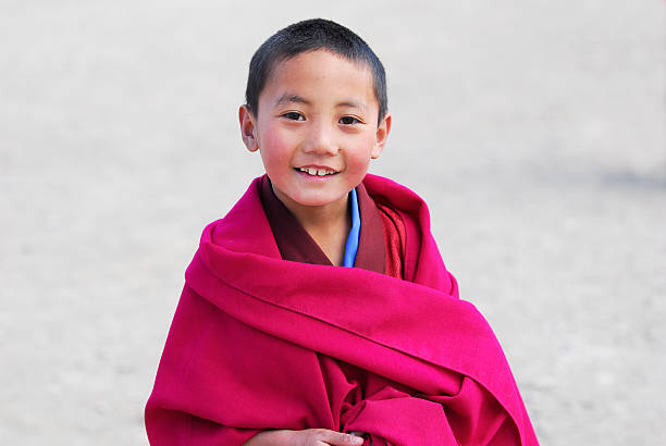 笑顔小さなモンク - tibet monk buddhism tibetan culture ストックフォト�と画像